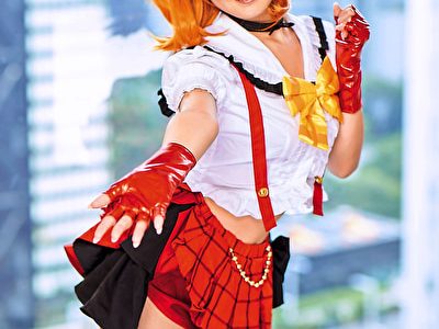 この着せ替え人形は故意にスる